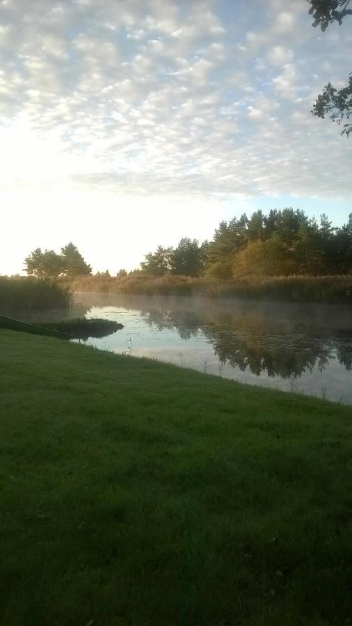 Tihase Puhkemajake Pärnu Extérieur photo
