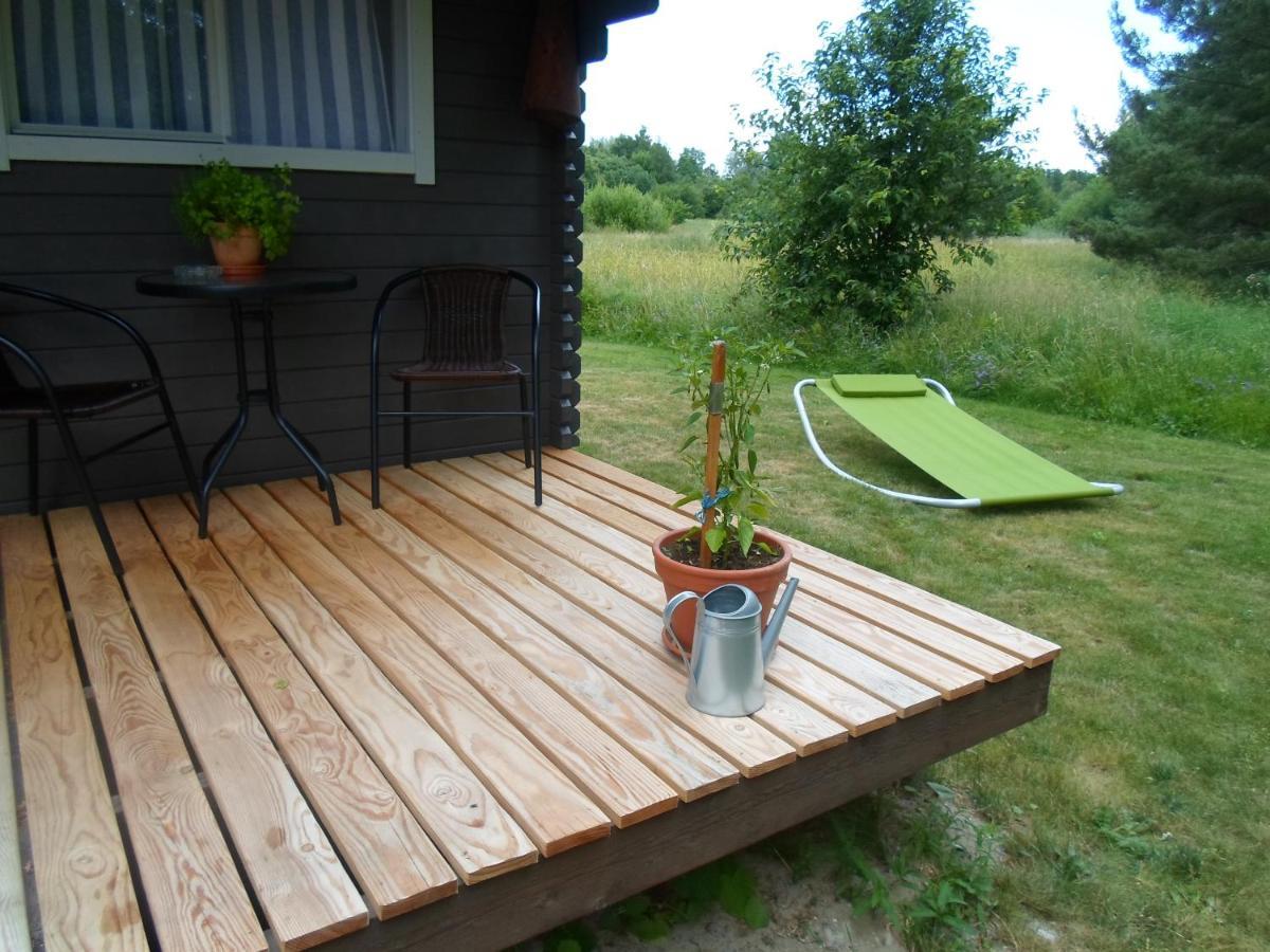 Tihase Puhkemajake Pärnu Extérieur photo